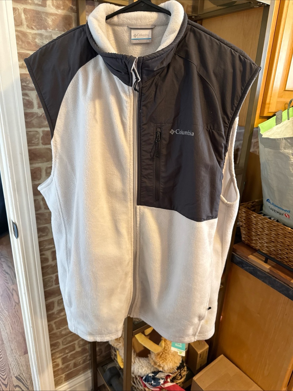 Columbia White and Charcoal Fleece Vest